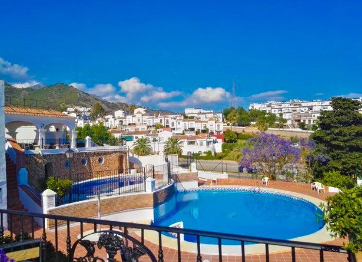 Pool almijara nerja place to live